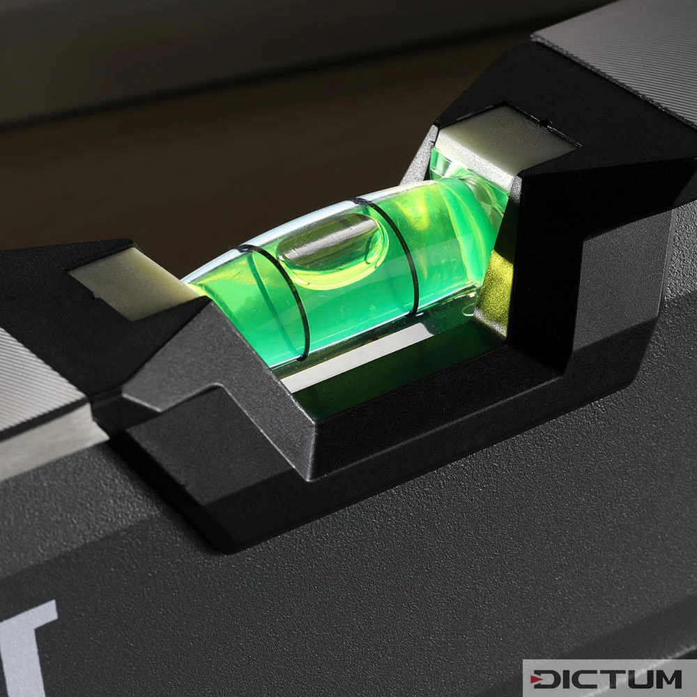 Niveau à Bulle Magnétique ToughBuilt, Avec éclairage Des Bulles, 60 Cm -Outils Serie Boutique 714733 02 P WE 8 ToughBuilt Magnetwasserwaage mit Libellen Beleuchtung WZ jpg